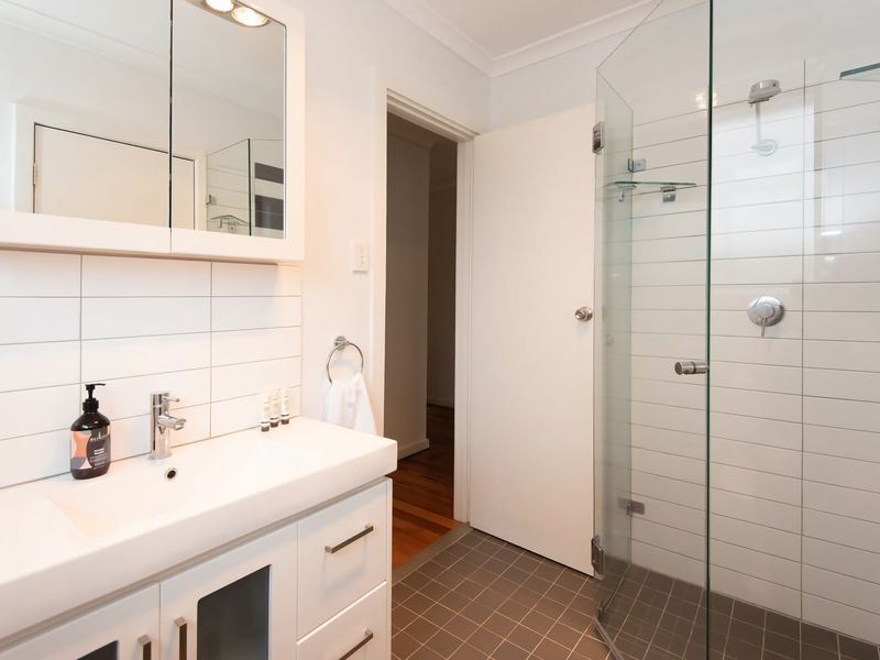 Ocean Views Walk to Malua Beach EV & Pet Friendly