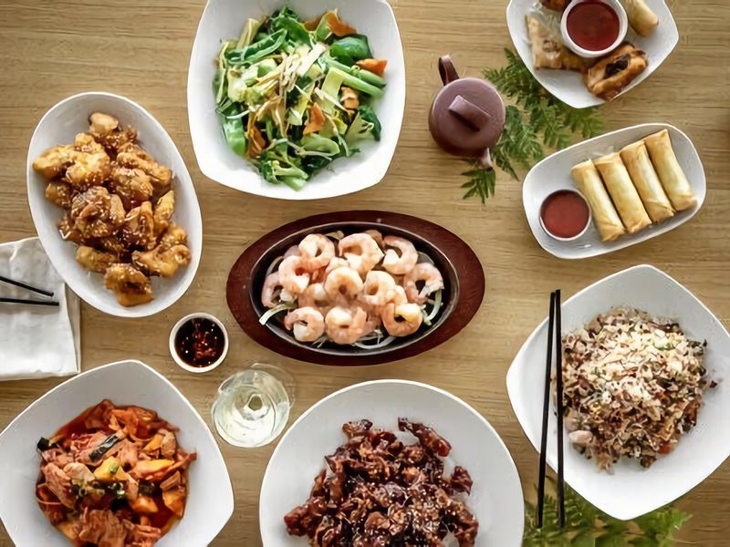 Ocean Views Walk to Malua Beach EV & Pet Friendly