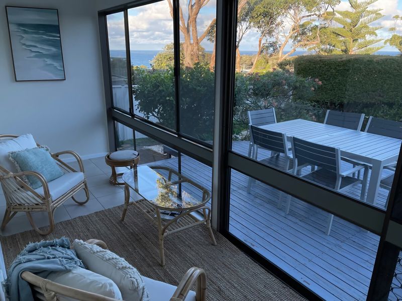 Ocean Views Walk to Malua Beach EV & Pet Friendly