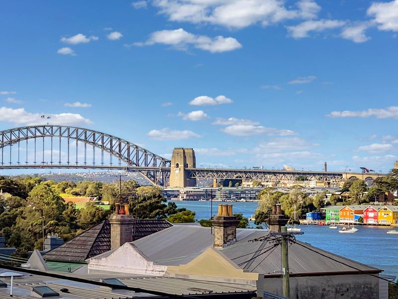Iconic Sydney views from a charming Birchgrove vantage point.