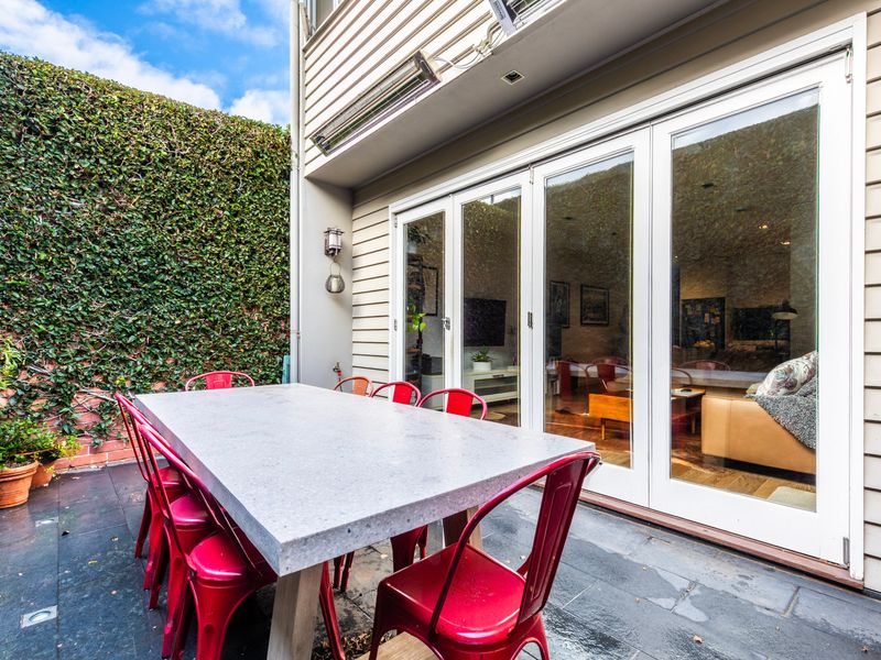 Chic Outdoor Dining Area