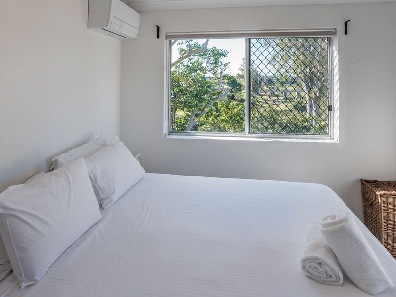 City Fringe Retreat Parkland Views – Walk to Everything!