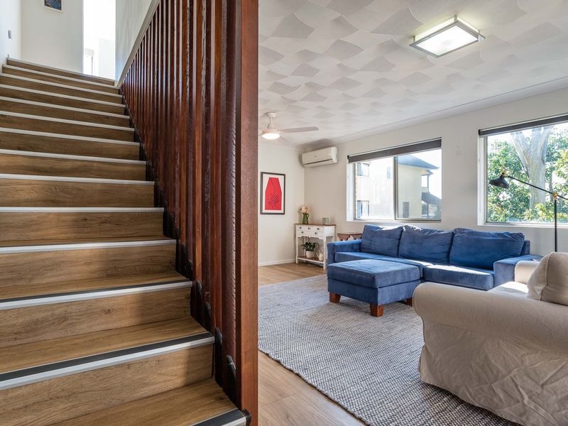 City Fringe Retreat Parkland Views – Walk to Everything!