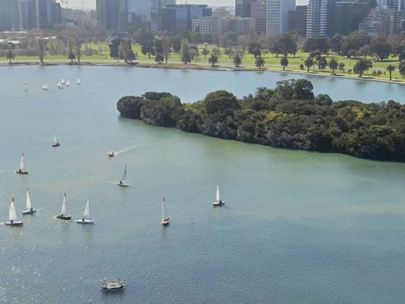 Albert Park Lake