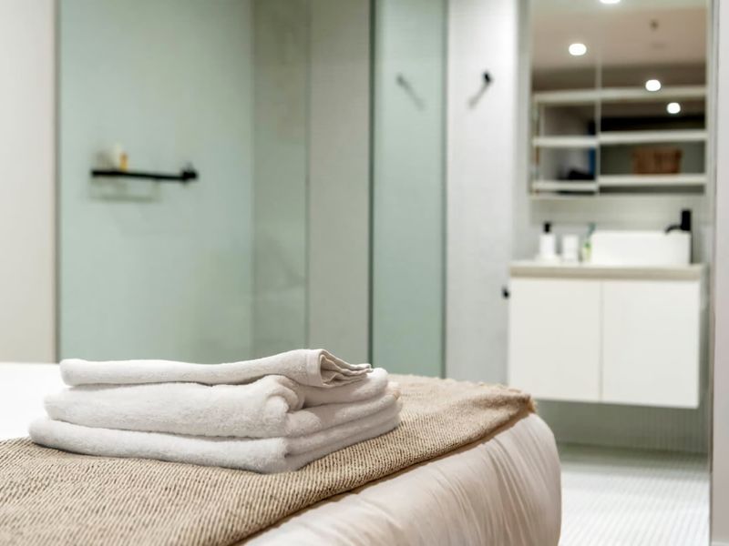 fluffy towels included