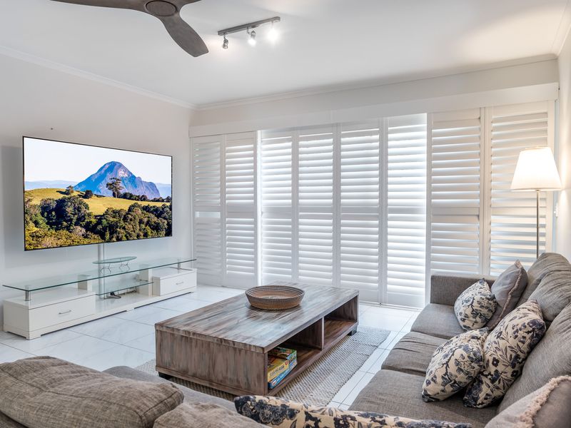 Equipped with flatscreen TV for entertainment