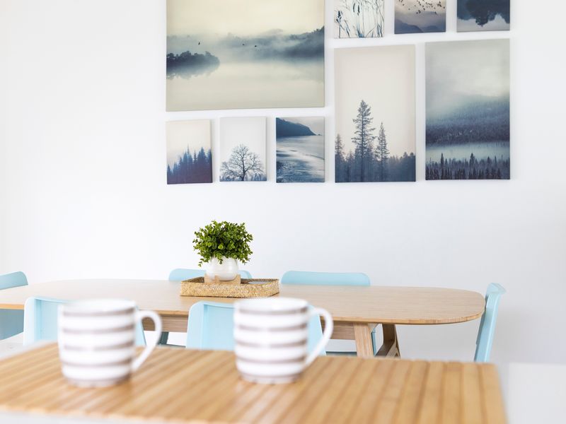 Light-filled dining space with coastal charm