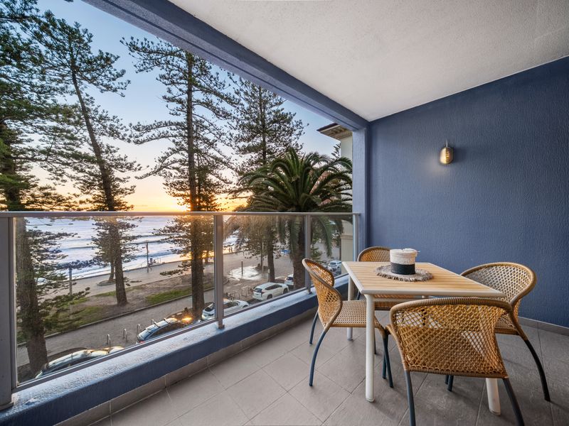 Wake to Waves, Elegant Beachfront Apartment