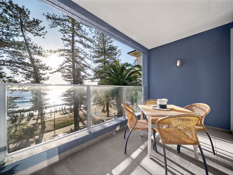 Wake to Waves, Elegant Beachfront Apartment