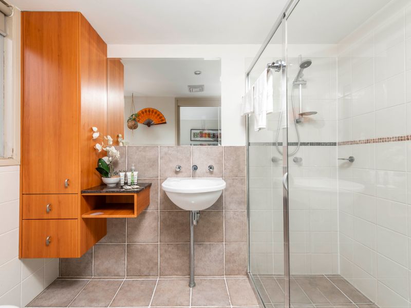 Clean and well-kept space for a refreshing start to your day