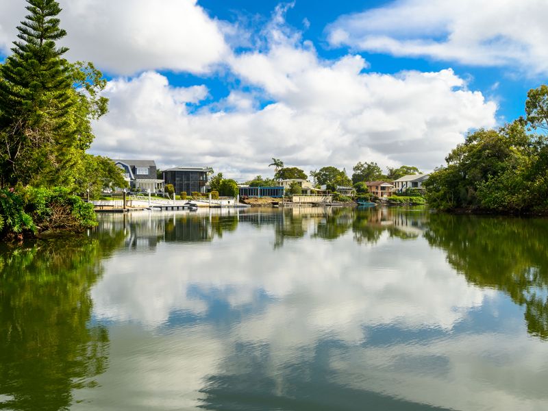 Peaceful riverside escape at your doorstep