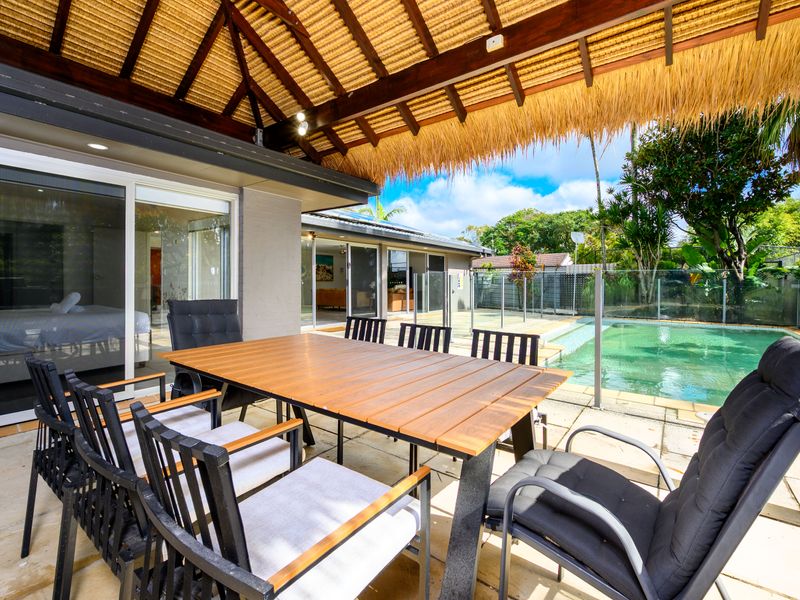 Outdoor table ideal for casual dining