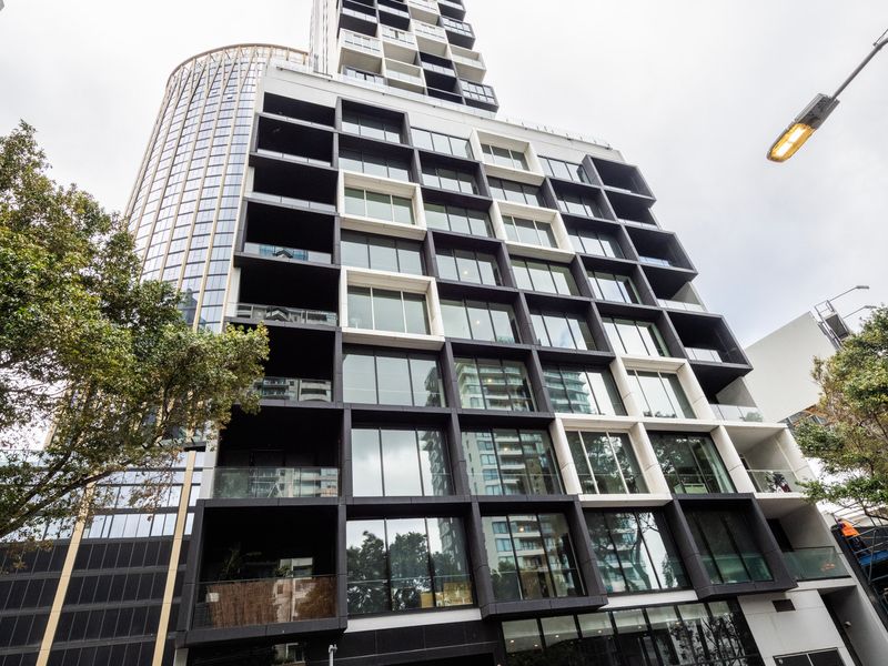 Modern apartment complex in the heart of Southbank