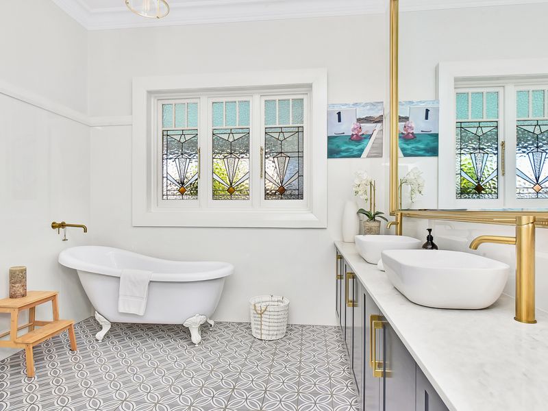 Merewether House 1910 – Iconic and Luxury Home