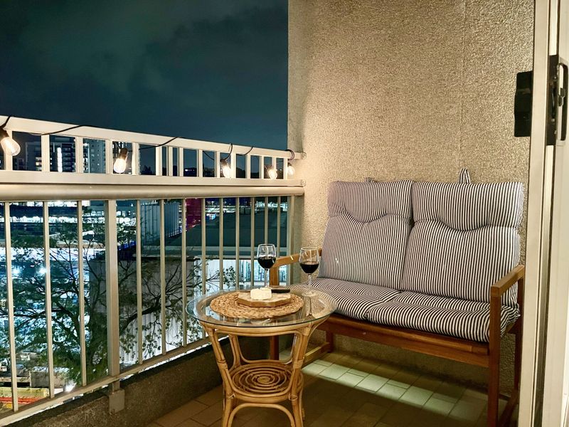 City Convenience & Comfort at The Abbey on Roma