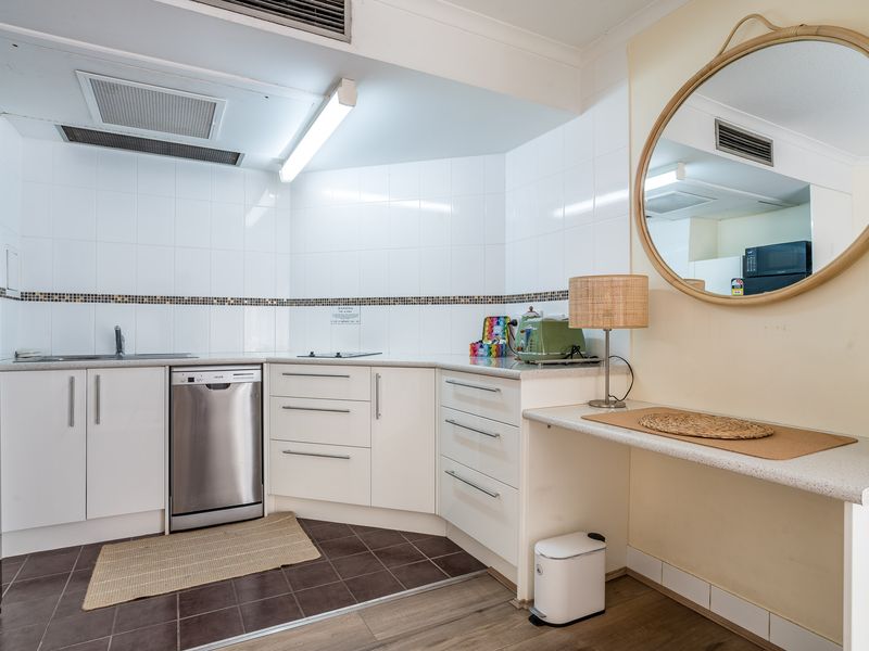 City Convenience & Comfort at The Abbey on Roma