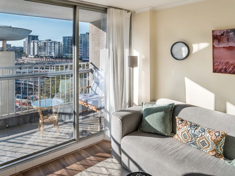 City Convenience & Comfort at The Abbey on Roma