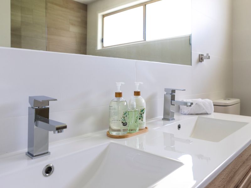 Well-kept basin space with all the essentials