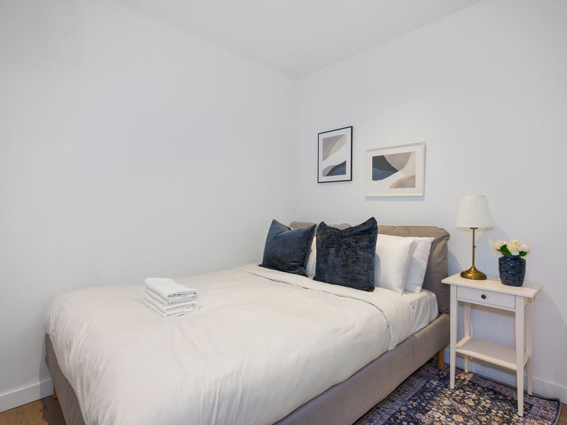 Luxury Urban Elegance Apartment Melbourne CBD