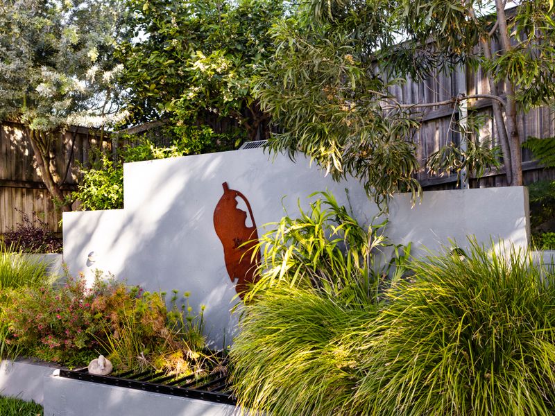 Relaxing Kiama Retreat with Garden & Comfort