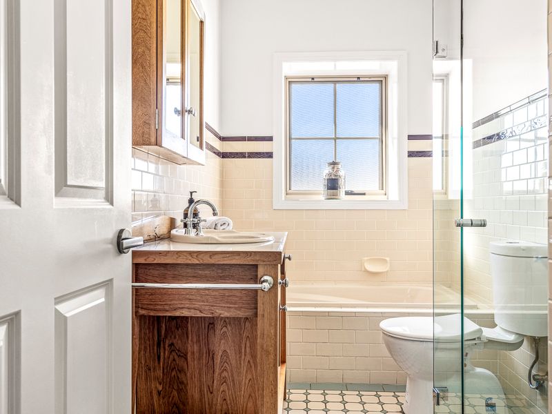 Stylish bathrooms with fresh, modern finishes