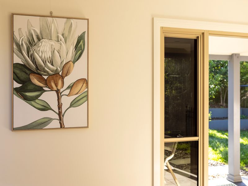 Relaxing Kiama Retreat with Garden & Comfort