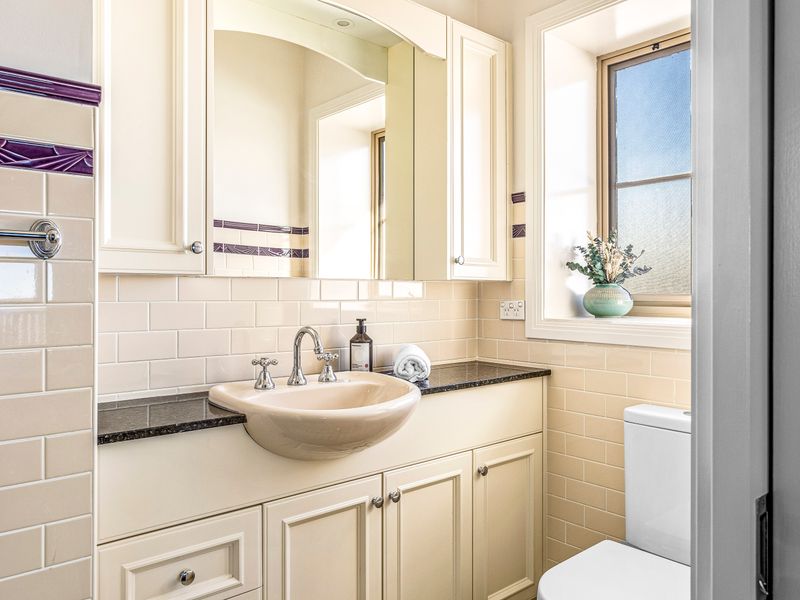 Bright bathrooms for a refreshing start to your day