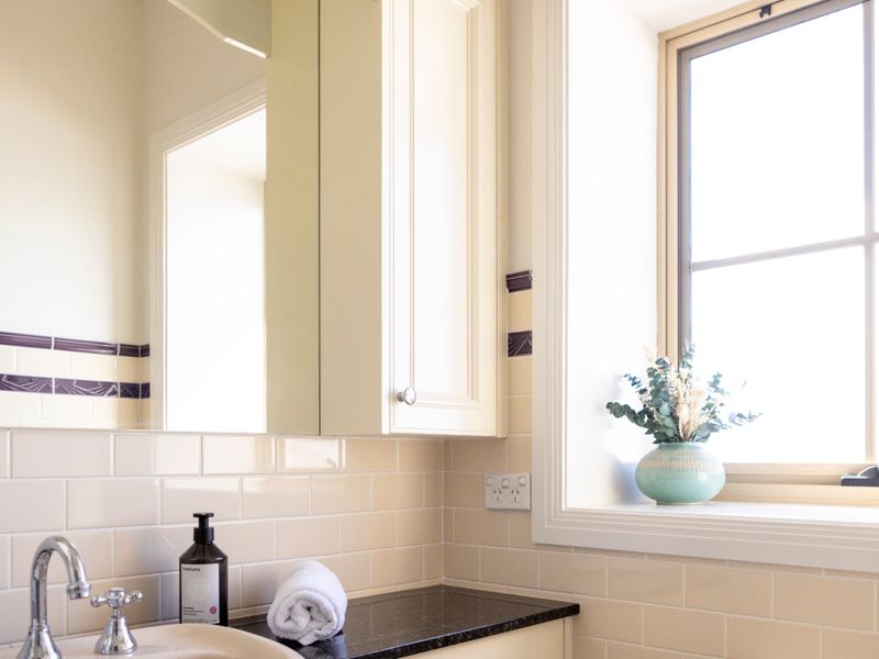 Relaxing Kiama Retreat with Garden & Comfort