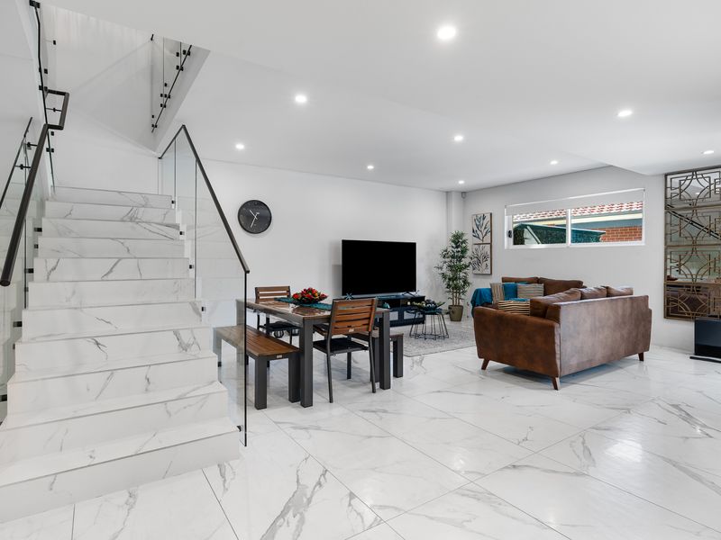 Spacious Lidcombe Lux mins to Sydney Olympic Park