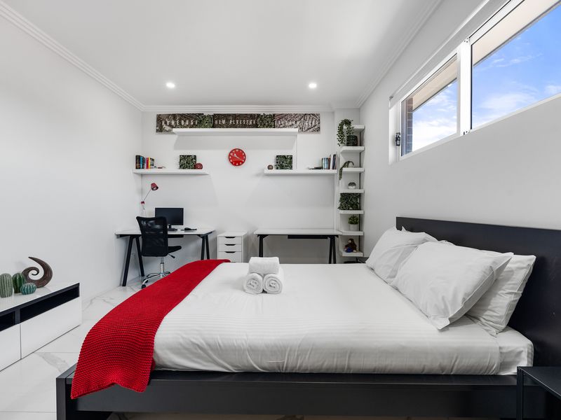 Spacious Lidcombe Lux mins to Sydney Olympic Park