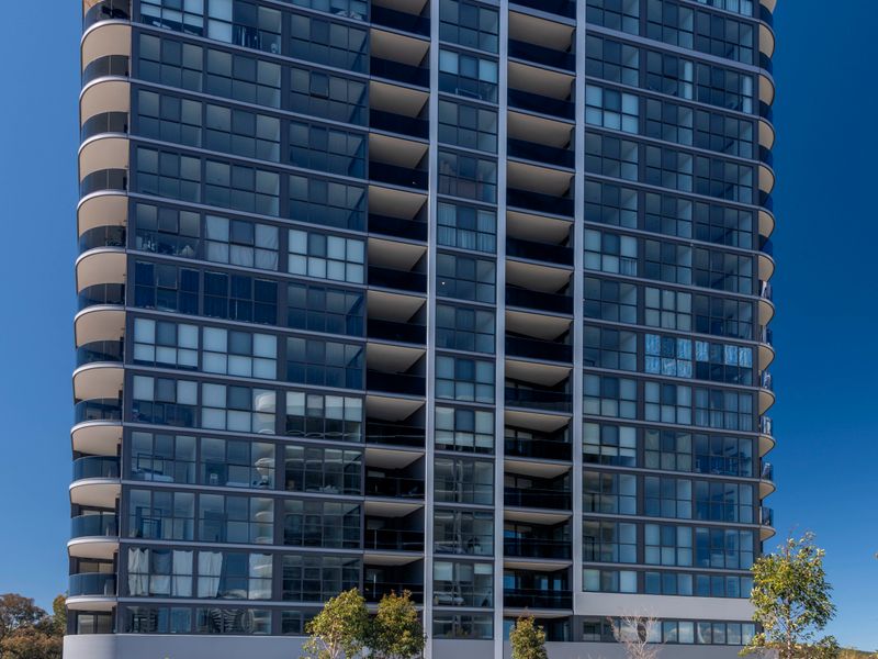 Stylish high-rise living in central Phillip