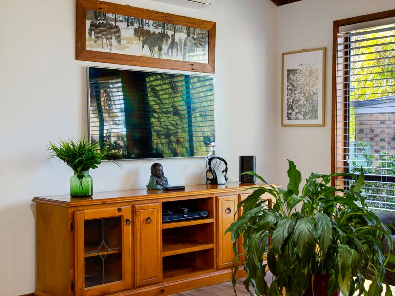 Comfortable lounge area, ideal for relaxing after a day at the beach