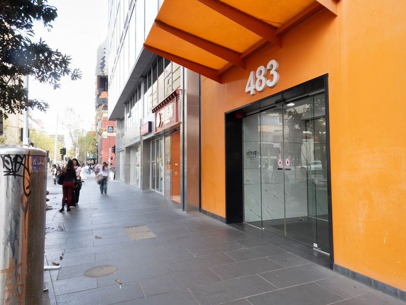 Street-level entrance for easy access to your stay.