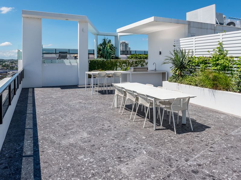 Bright Bowen Hills Apartment, Close to City Life