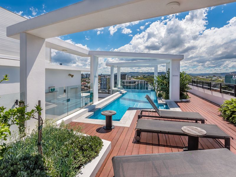 Bright Bowen Hills Apartment, Close to City Life