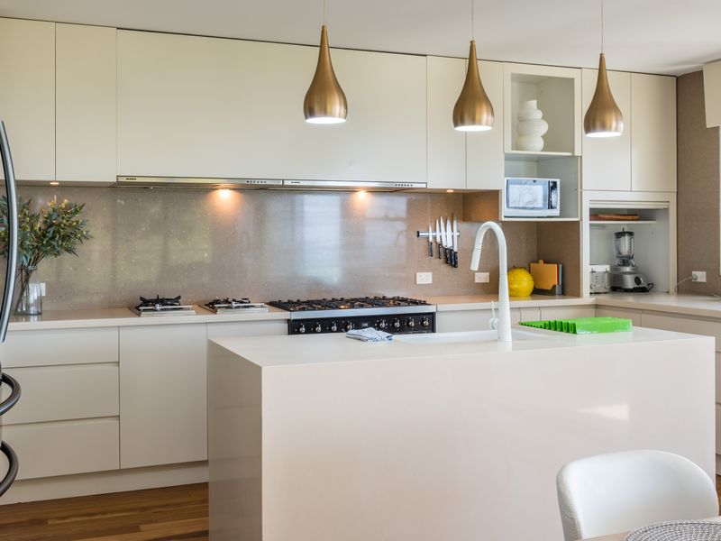 Fully equipped kitchen with modern finish