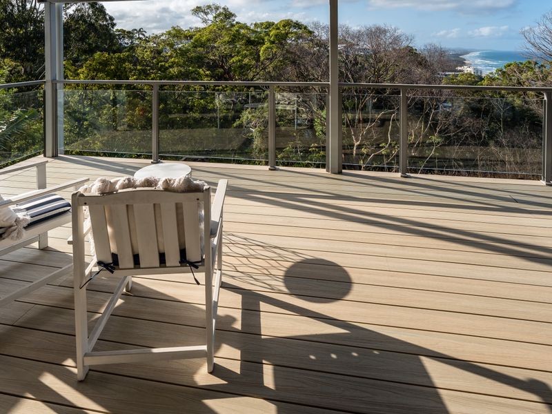 Cosy outdoor seat for quiet moments