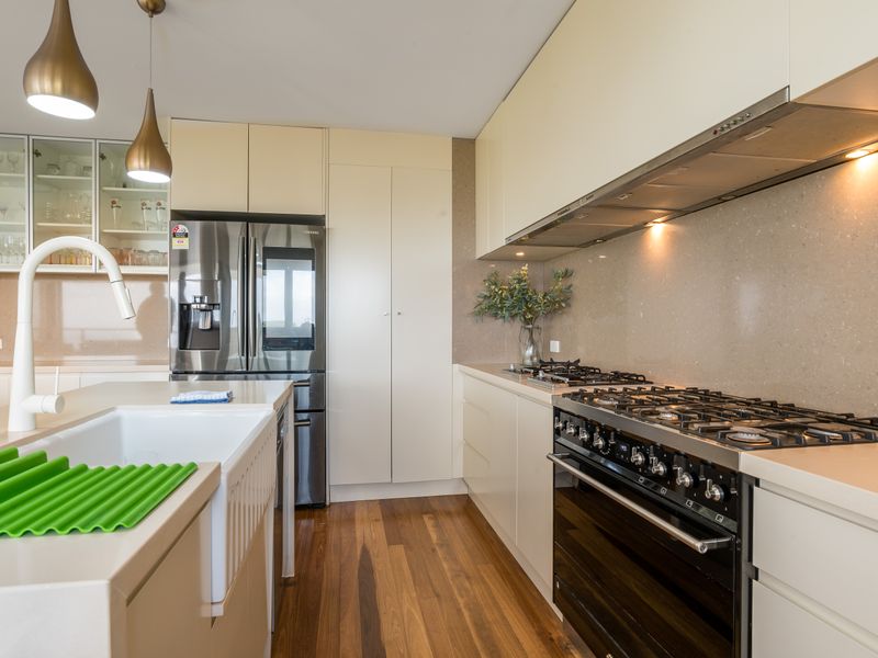 Gourmet kitchen with breakfast island