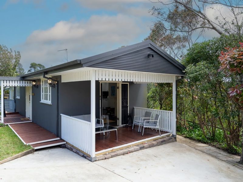 Cosy Modern Blue Mountains Cottage Katoomba