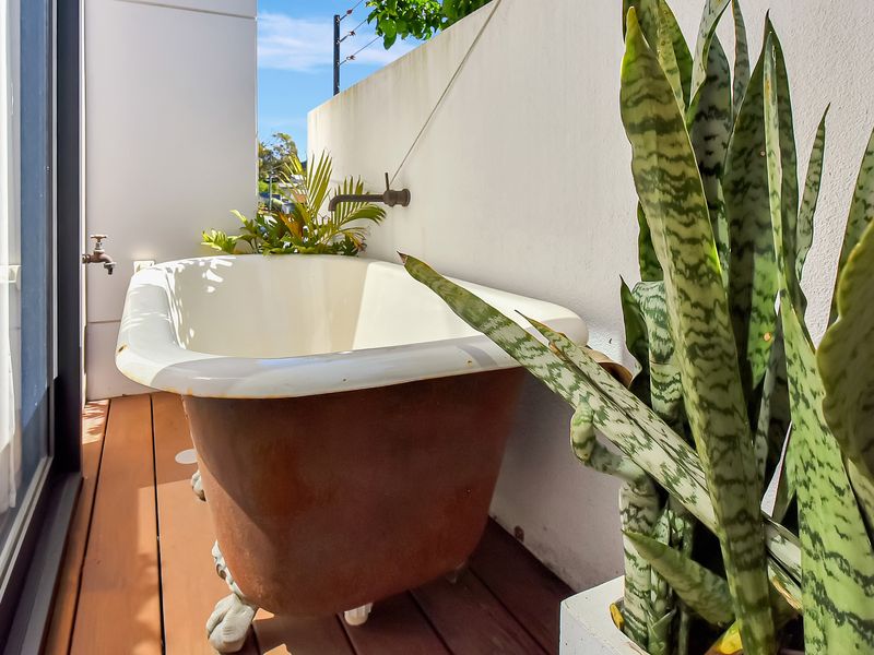 Knock Knock – Where City Meets Chill