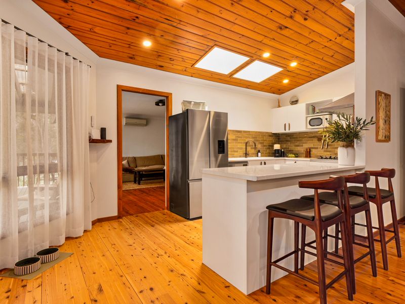 A bright, clean kitchen designed for easy and comfortable cooking.