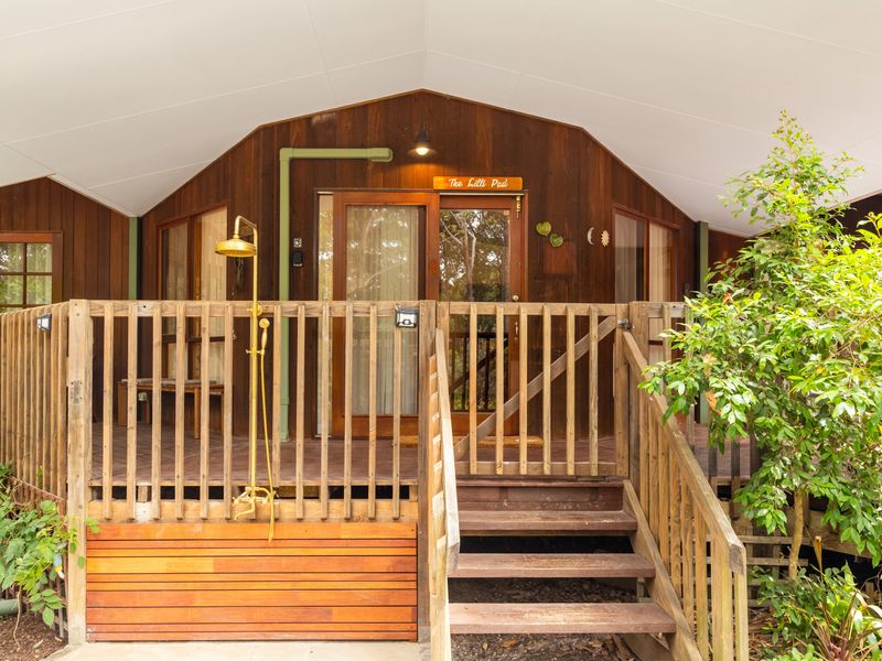 The Lilli Pad- A Tranquil Garden Stay