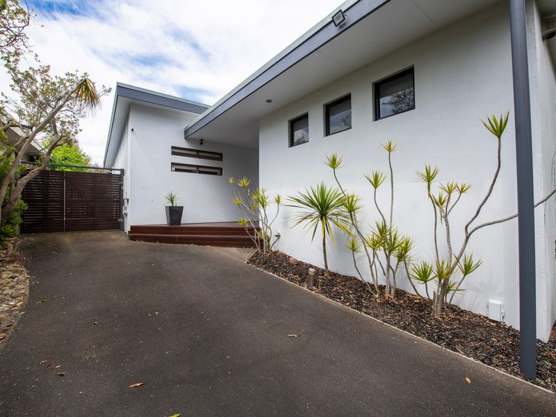 Plenty of parking and easy access for your getaway.