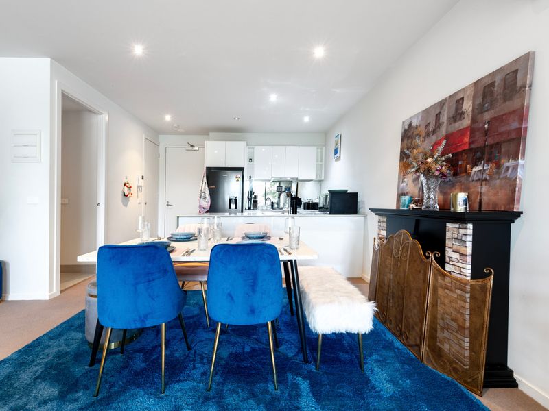Bright, open dining area connecting seamlessly to the kitchen and lounge.