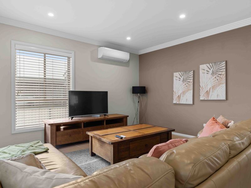 Extra lounge space to relax or spend time with family/friends