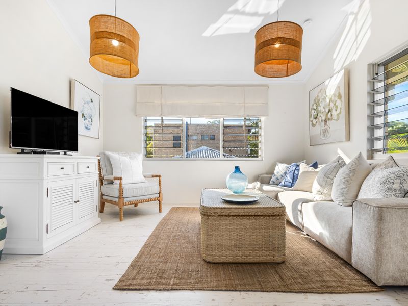 Cozy lounge with timeless coastal charm