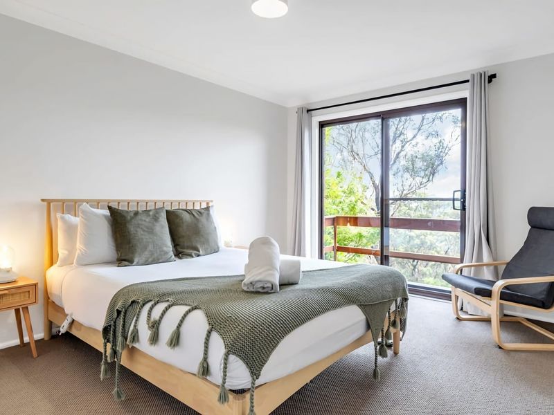 Mountain View Hideout with Stargazing Telescope