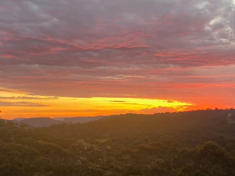 Mountain View Hideout with Stargazing Telescope