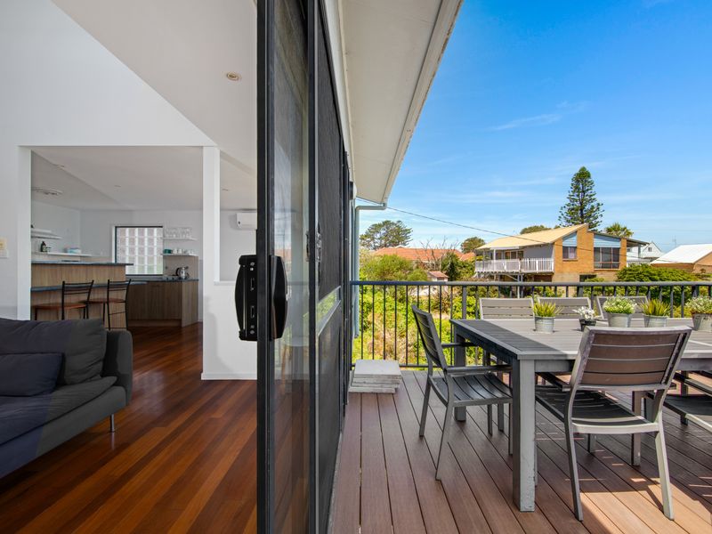 Sliding doors for easy access in the living room