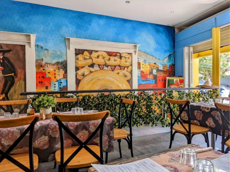 Bright Beachside Escape at The Entrance